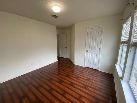 5534 Mandarin Way Dallas TX 75249
