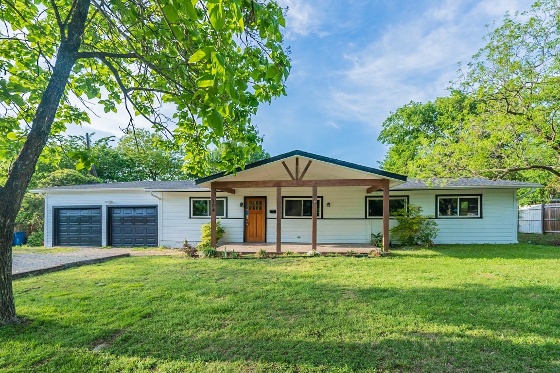 204 W Shelton Street Alvarado TX 76009