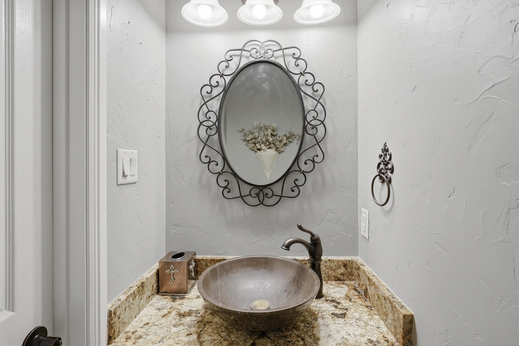 8753 S Monticello Circle Granbury TX 76049