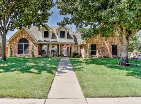 900 Friar Drive Saginaw TX 76179