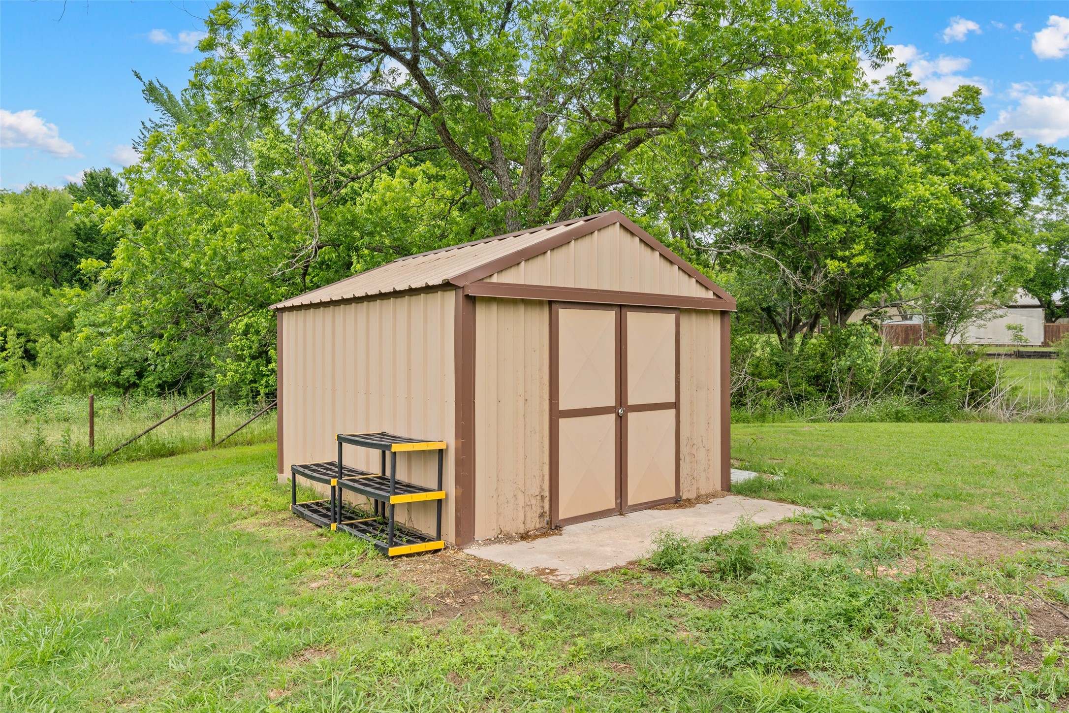 608 W Spring Street West TX 76691