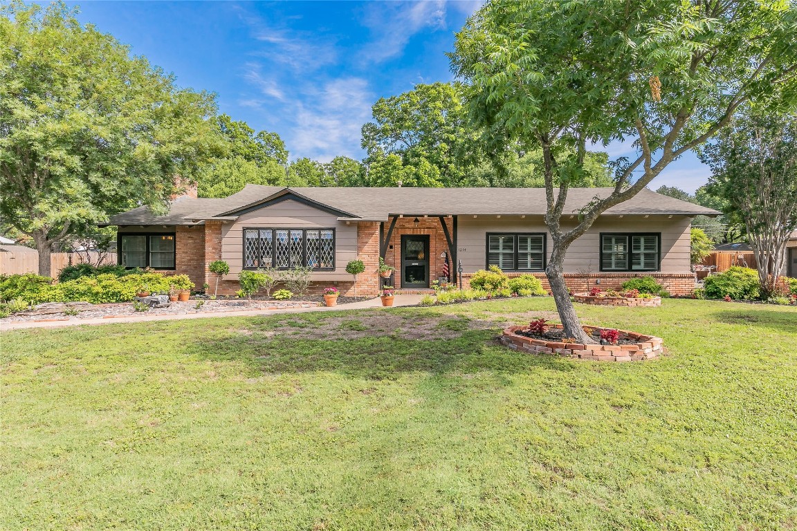 1214 Loma Alta Place Cleburne TX 76033