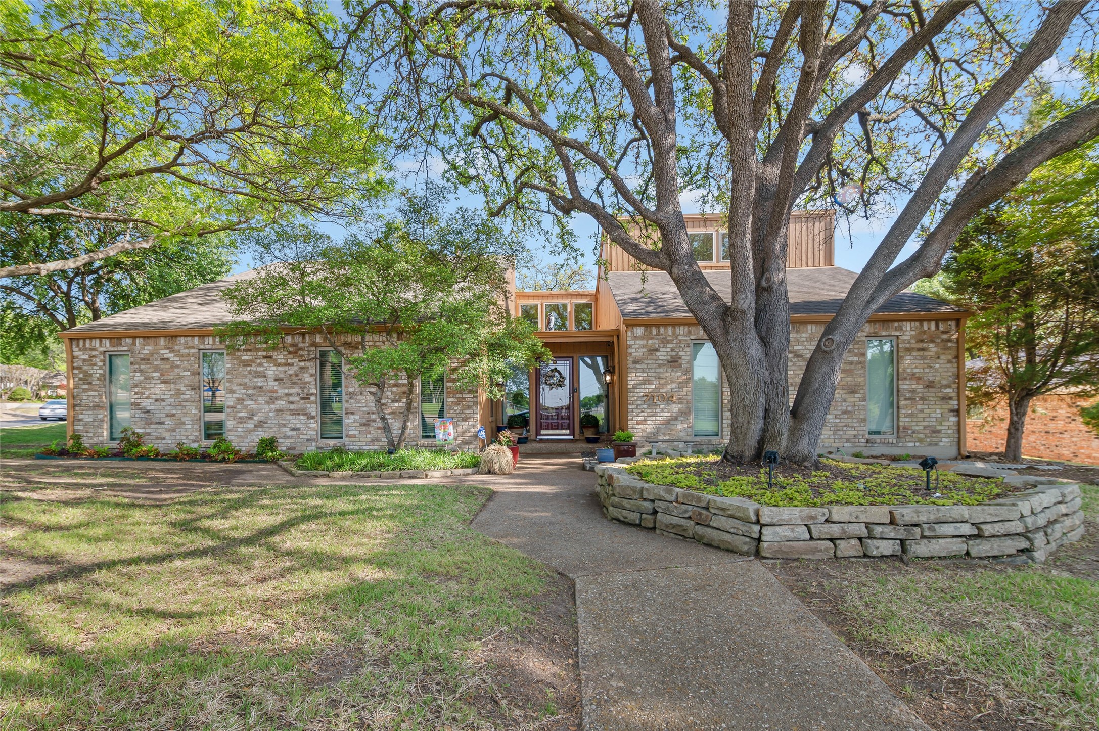 7104 Winedale Drive Dallas TX 75231