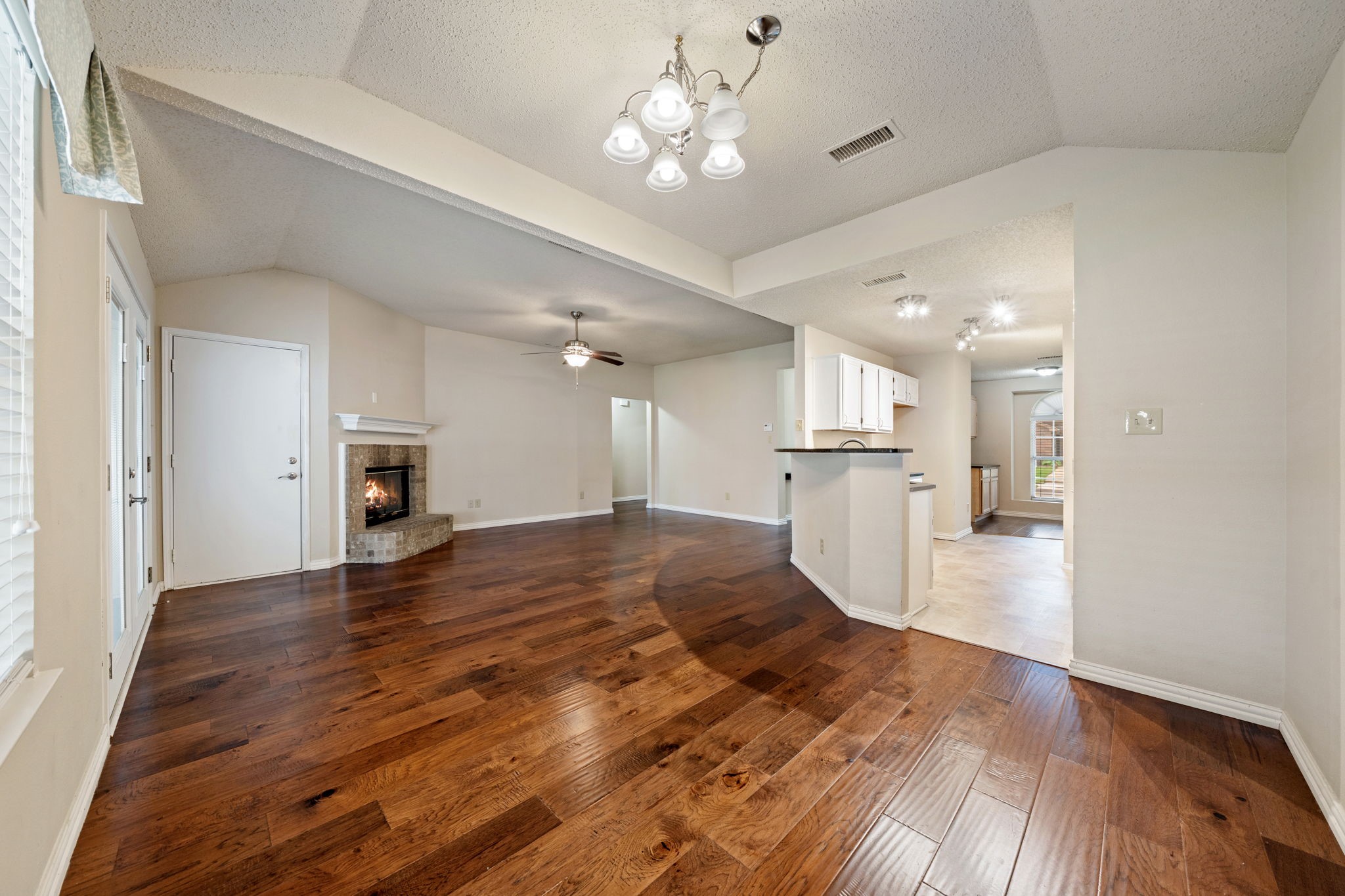 2124 Emerald Oaks Mesquite TX 75181