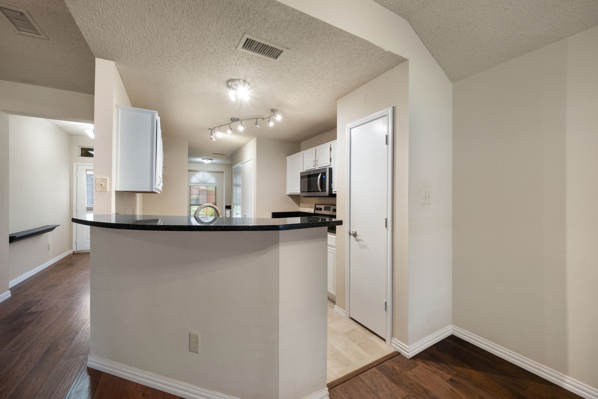 2124 Emerald Oaks Mesquite TX 75181