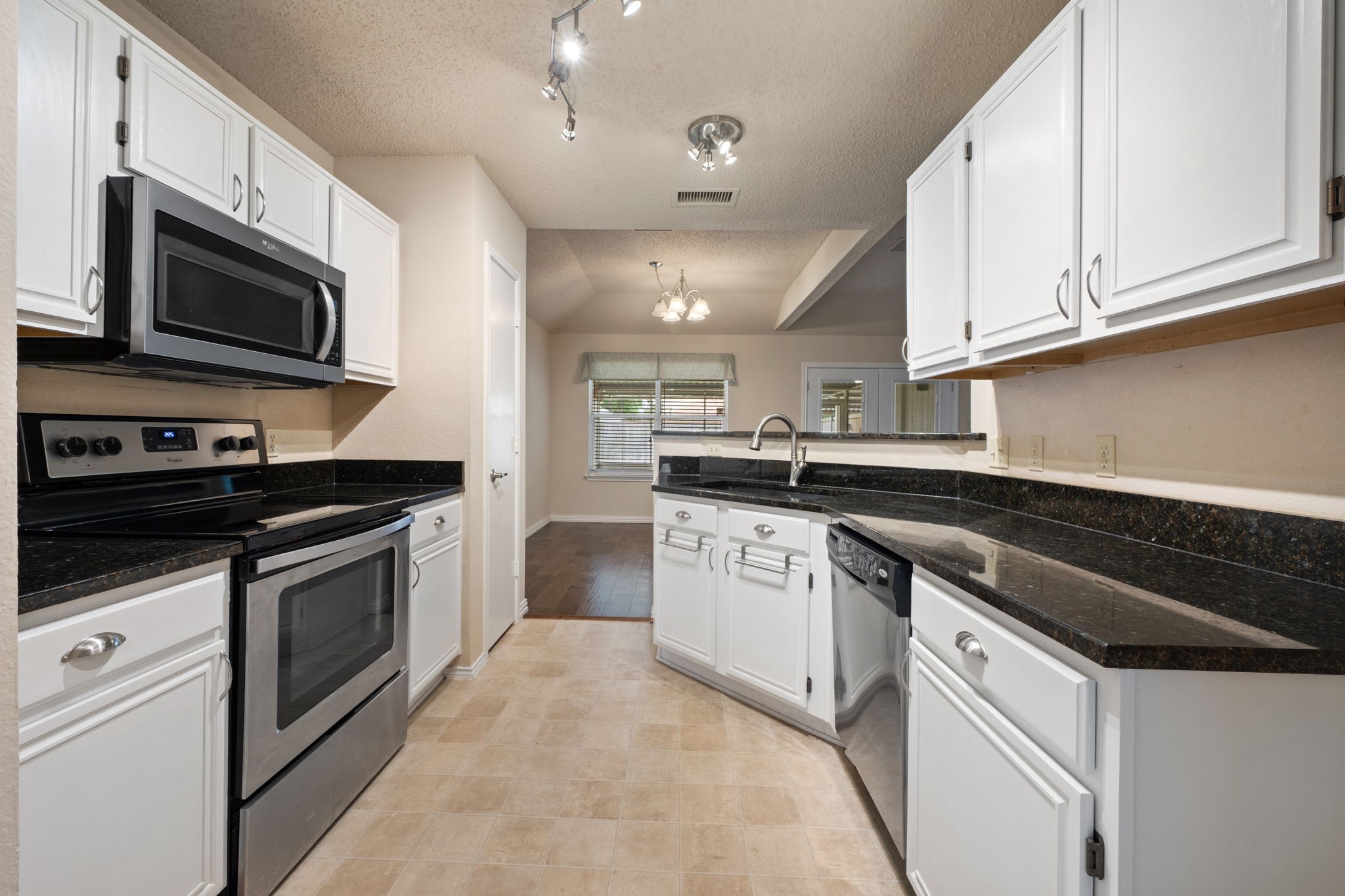2124 Emerald Oaks Mesquite TX 75181