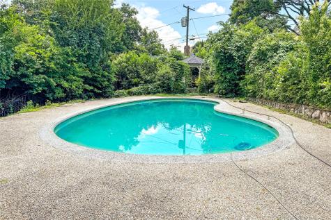 437 Glen Oaks Circle Dallas TX 75232