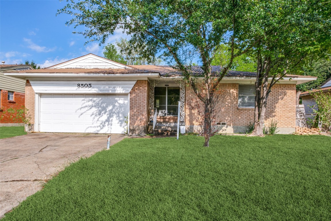 8505 Triton Lane Dallas TX 75227