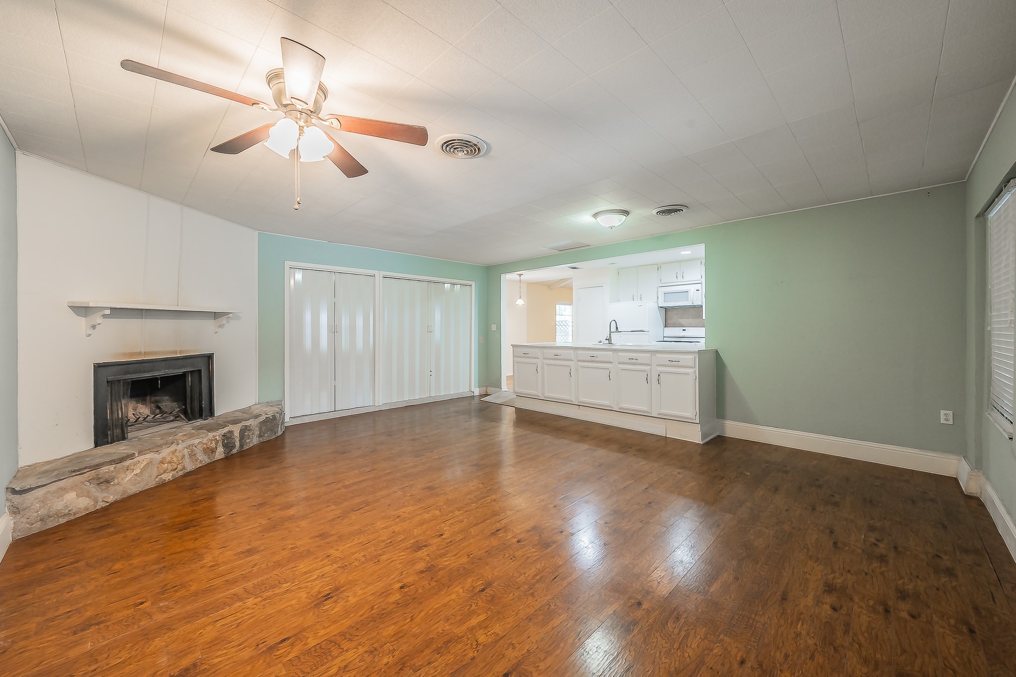 804 N Ector Drive Euless TX 76039
