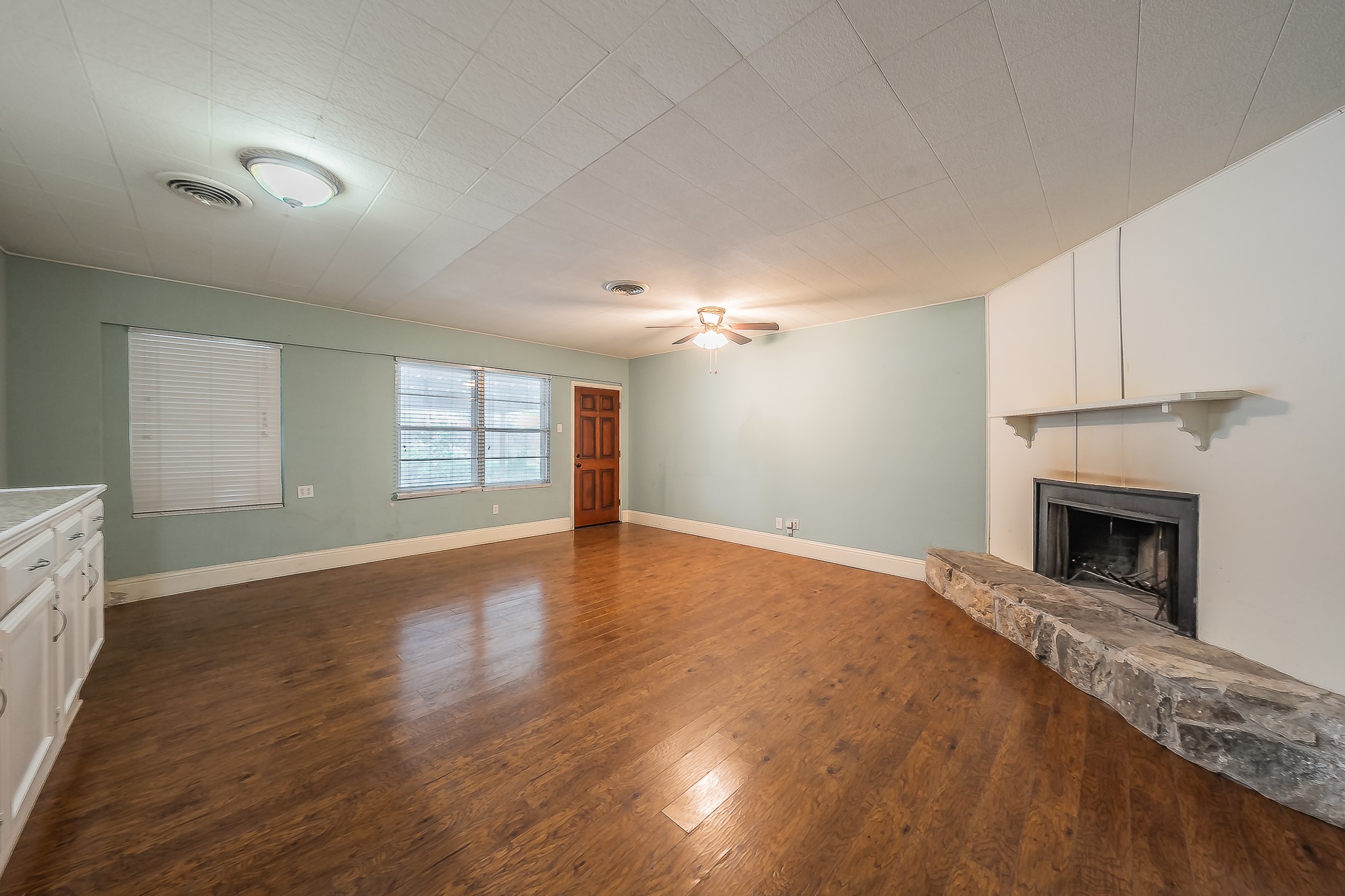 804 N Ector Drive Euless TX 76039