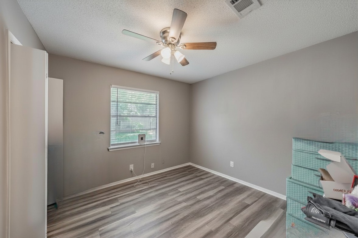 313 Hawthorne Lane Grand Prairie TX 75052