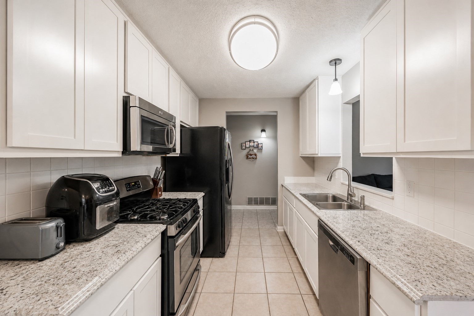 313 Hawthorne Lane Grand Prairie TX 75052
