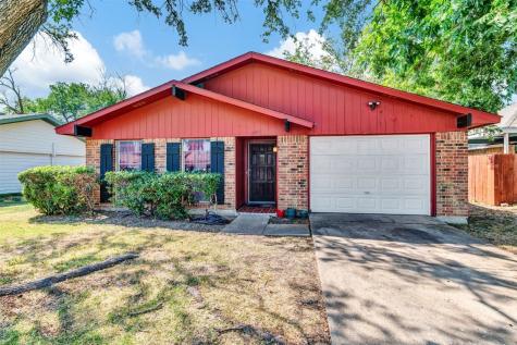501 N Holiday Drive Grand Prairie TX 75052