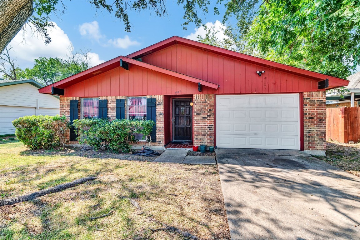 501 N Holiday Drive Grand Prairie TX 75052