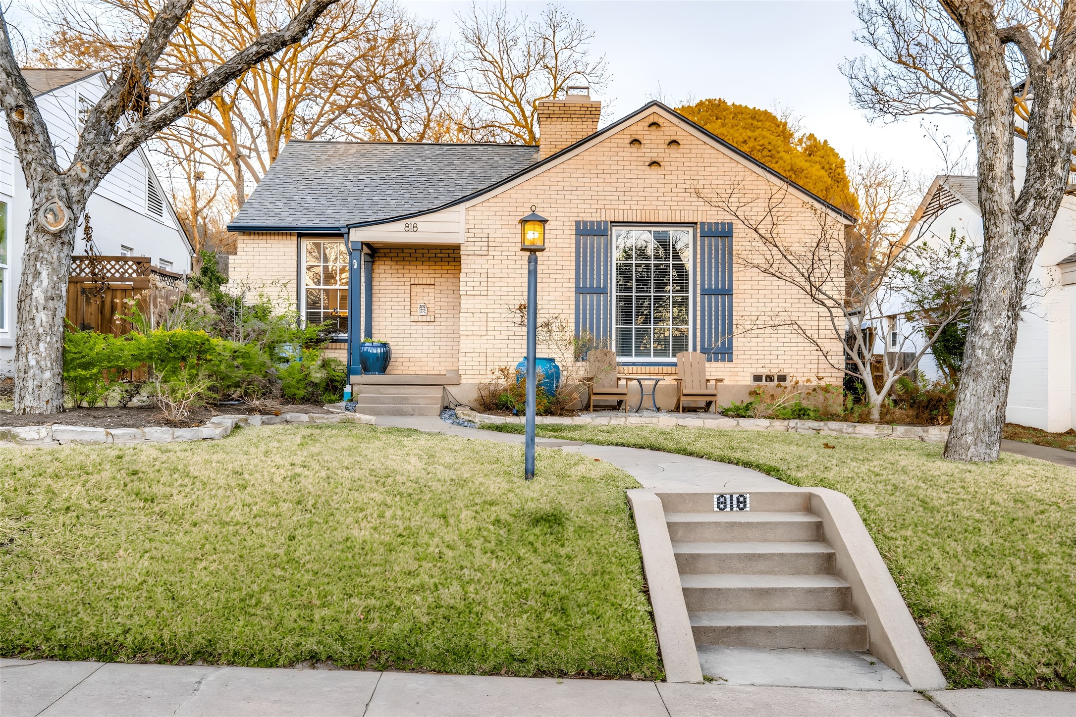 818 Valencia Street Dallas TX 75223