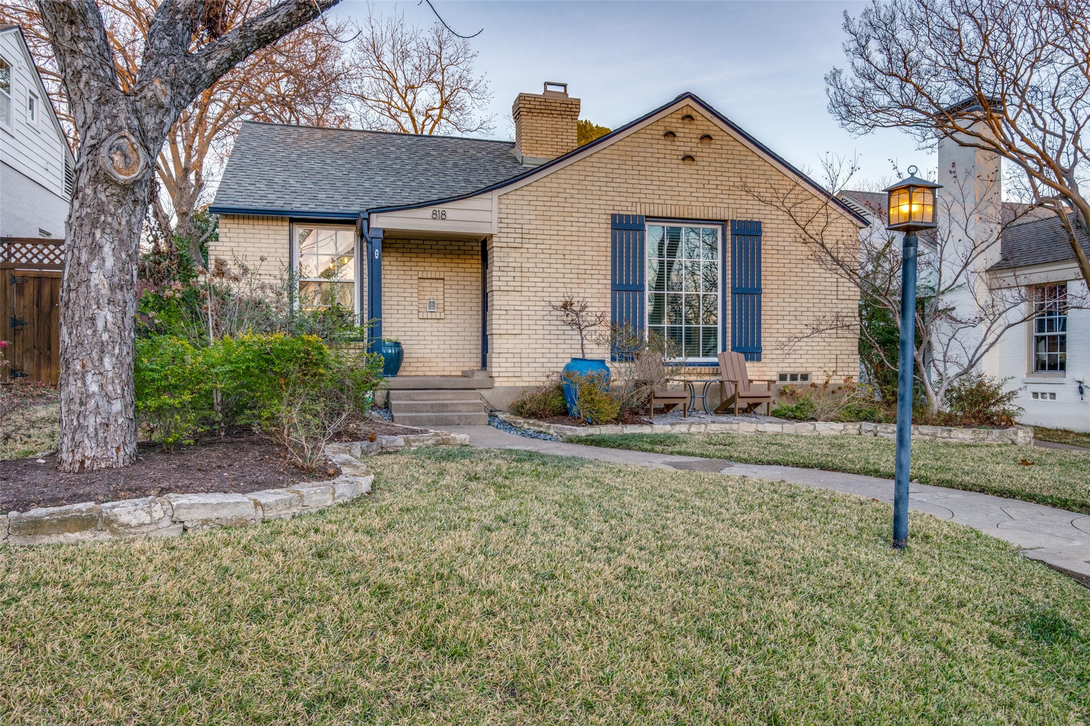 818 Valencia Street Dallas TX 75223