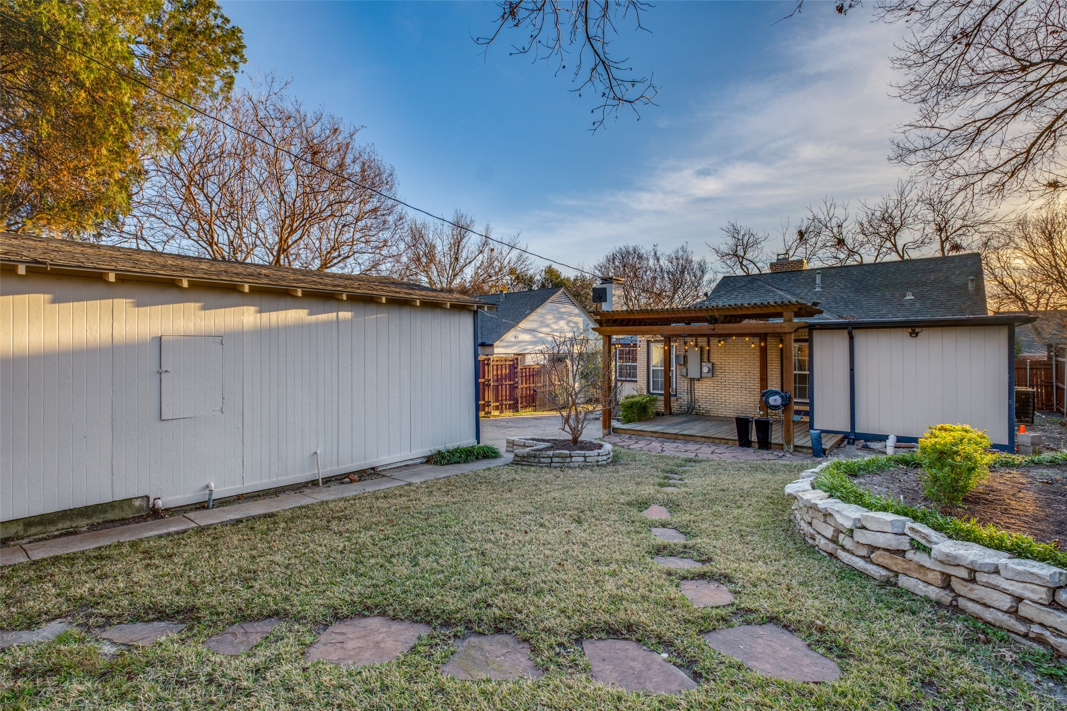 818 Valencia Street Dallas TX 75223