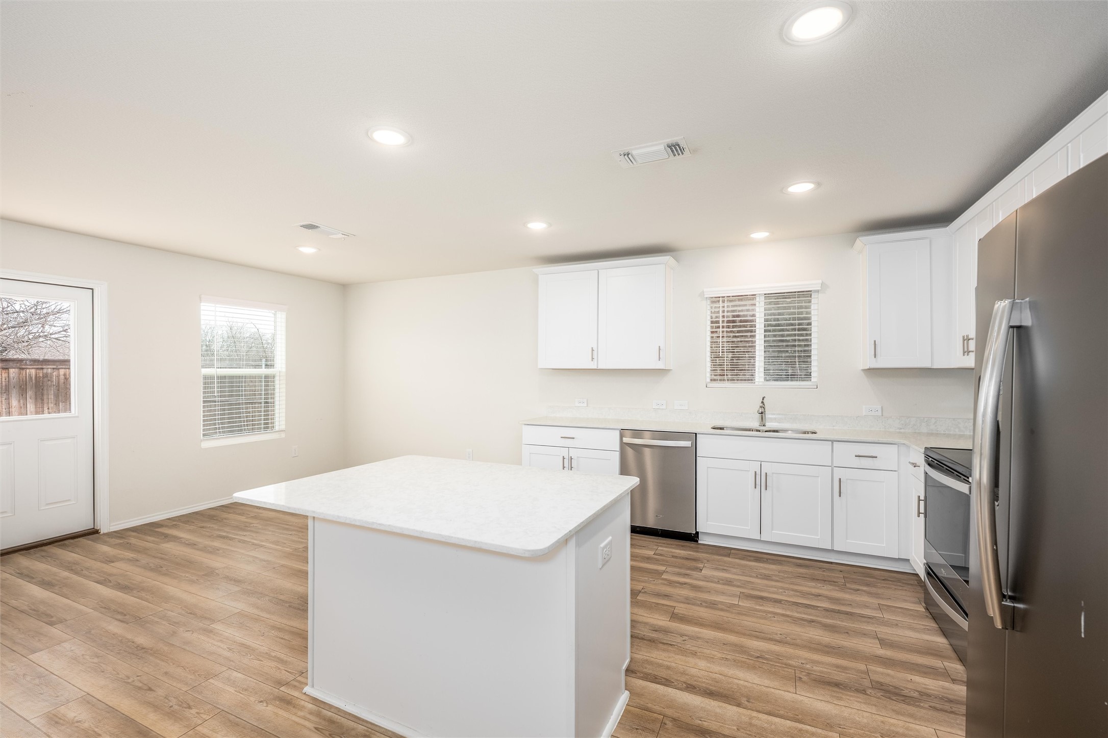 321 Glenwick Lane Van Alstyne TX 75495