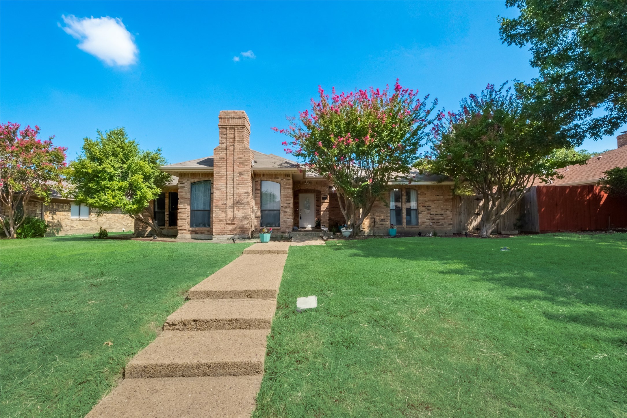 2113 Nob Hill Carrollton TX 75006
