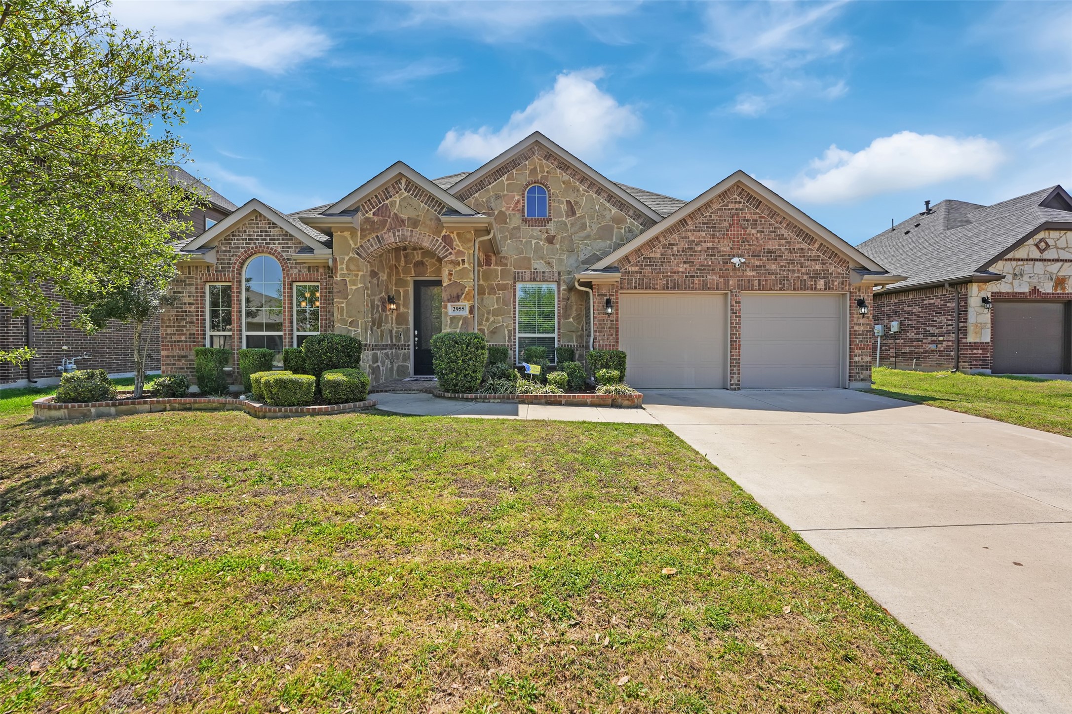 2955 Mere Lane Grand Prairie TX 75054