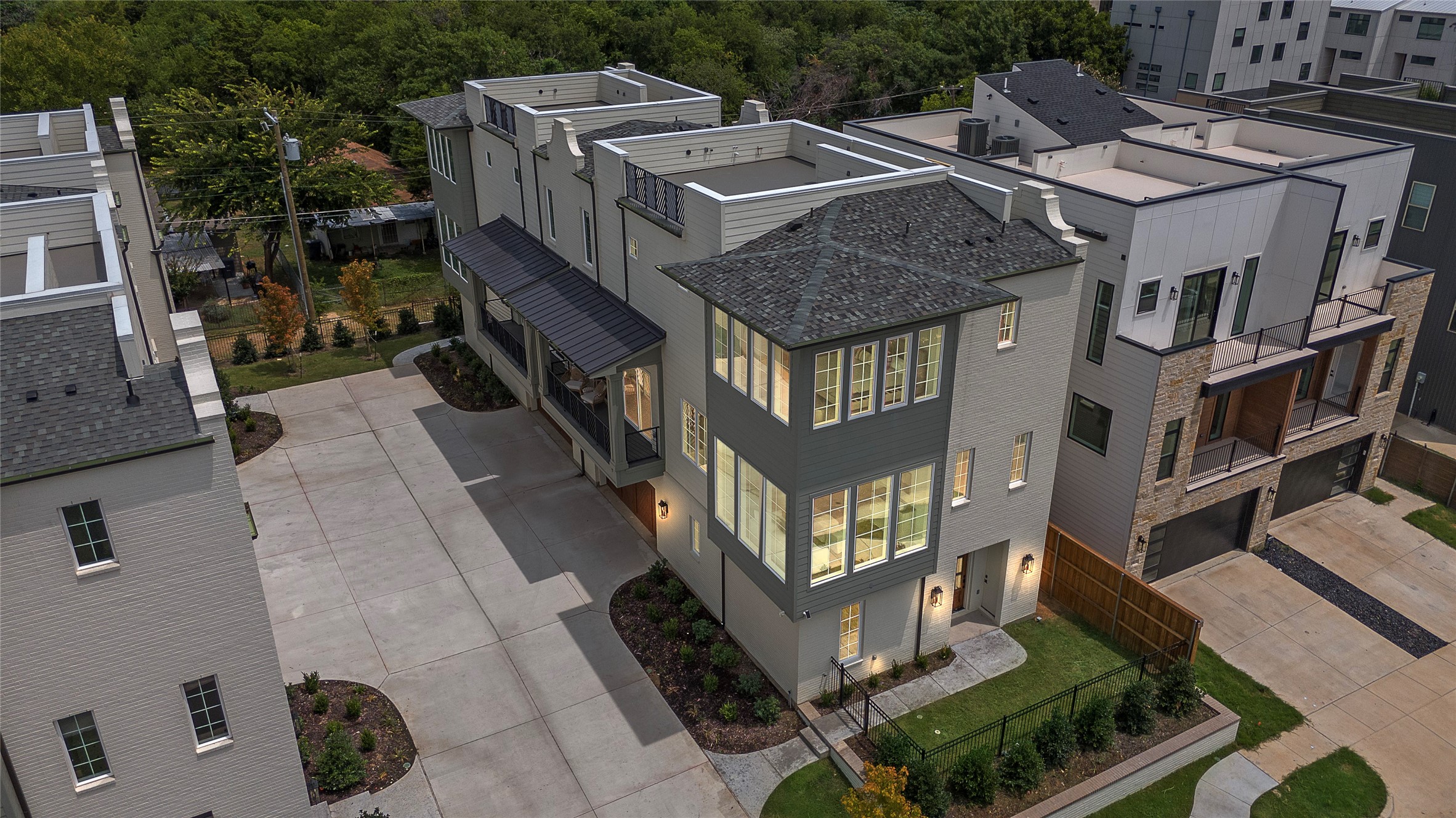 1029 Mobile Street Dallas TX 75208