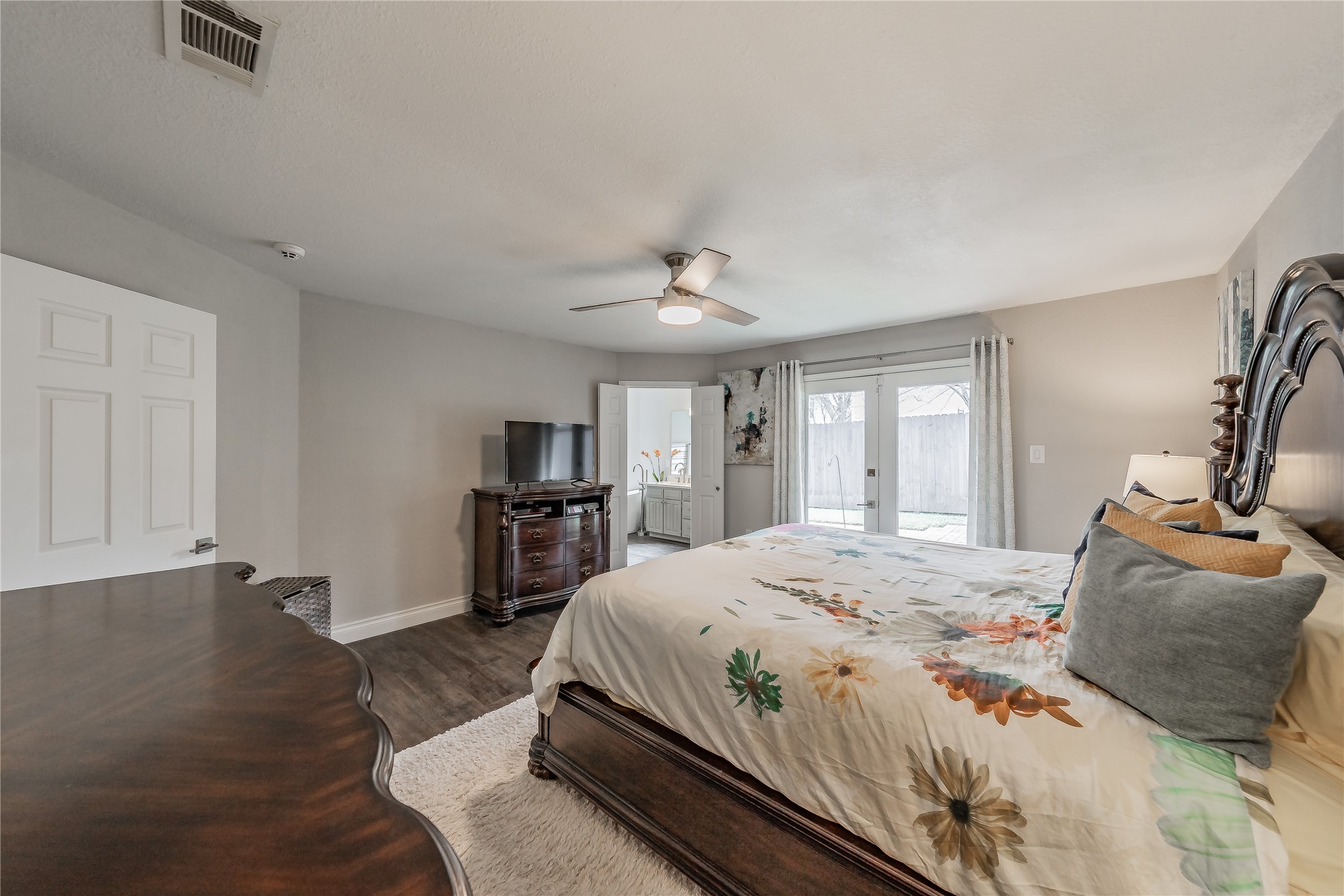 1521 Briarcrest Drive Grapevine TX 76051