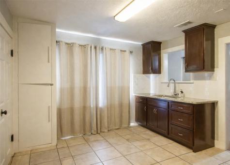 2910 20th Street Fort Worth TX 76106