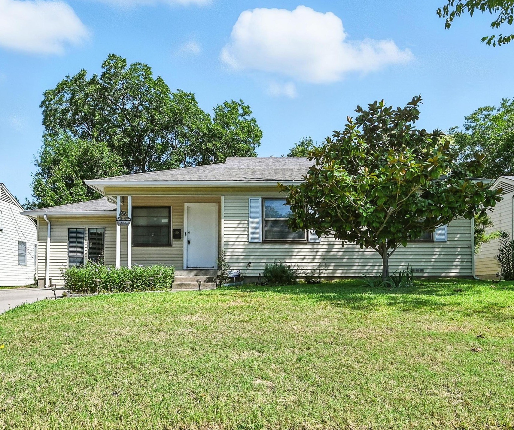3427 Manana Drive Dallas TX 75220