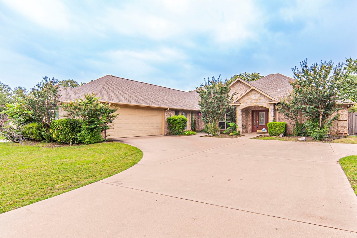 3202 Crossbridge Circle Granbury TX 76049
