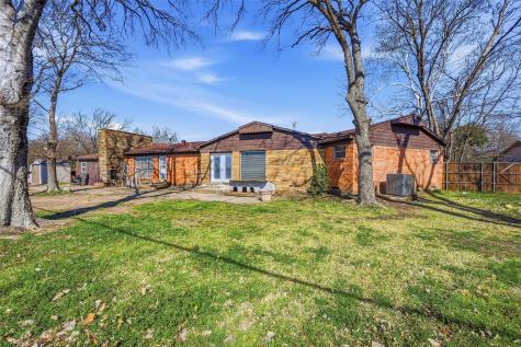 660 W Main Street Lancaster TX 75146