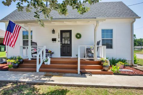 100 Buchanan Street Whitesboro TX 76273
