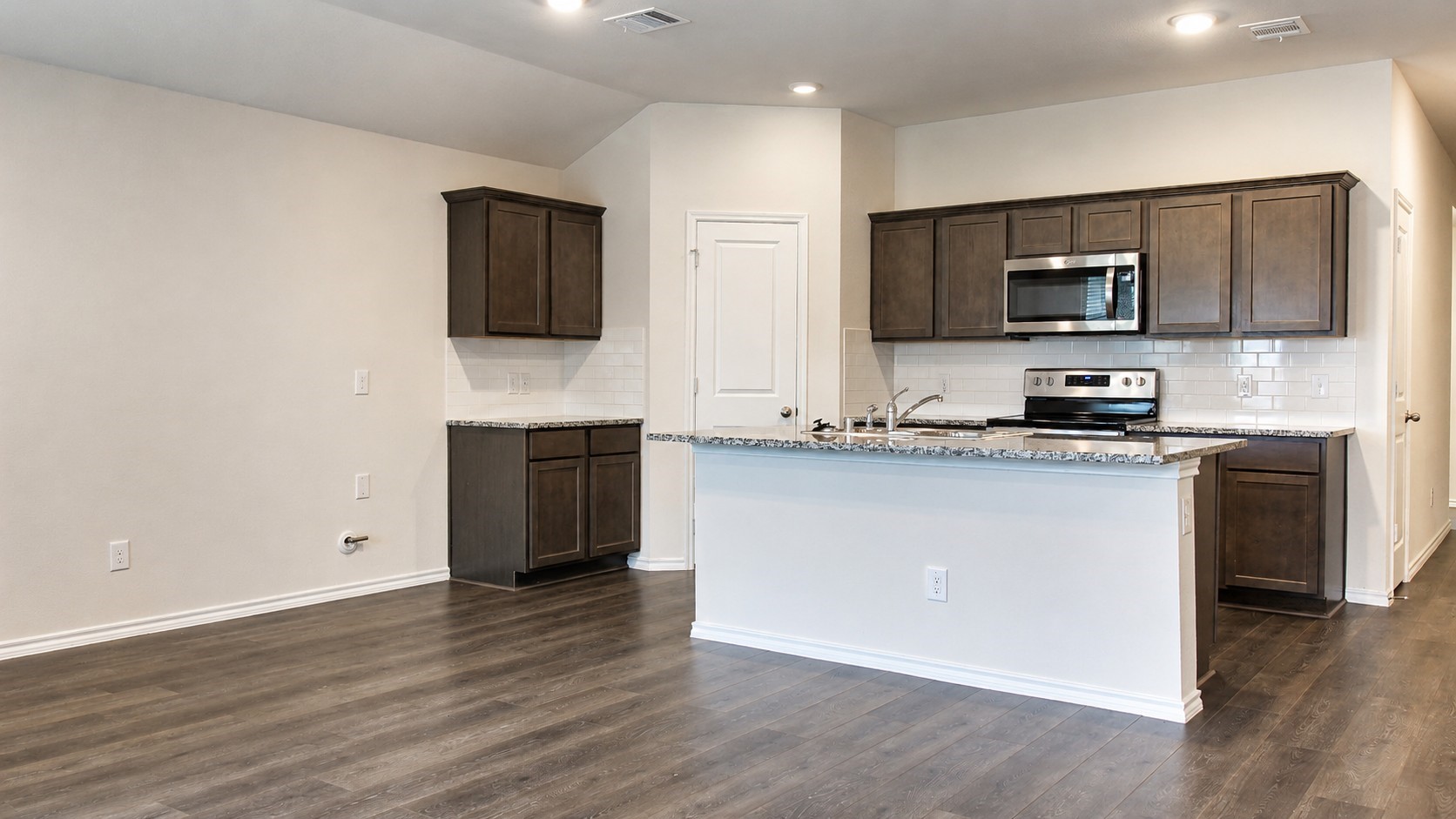 3938 Aintree Avenue Aubrey TX 76227