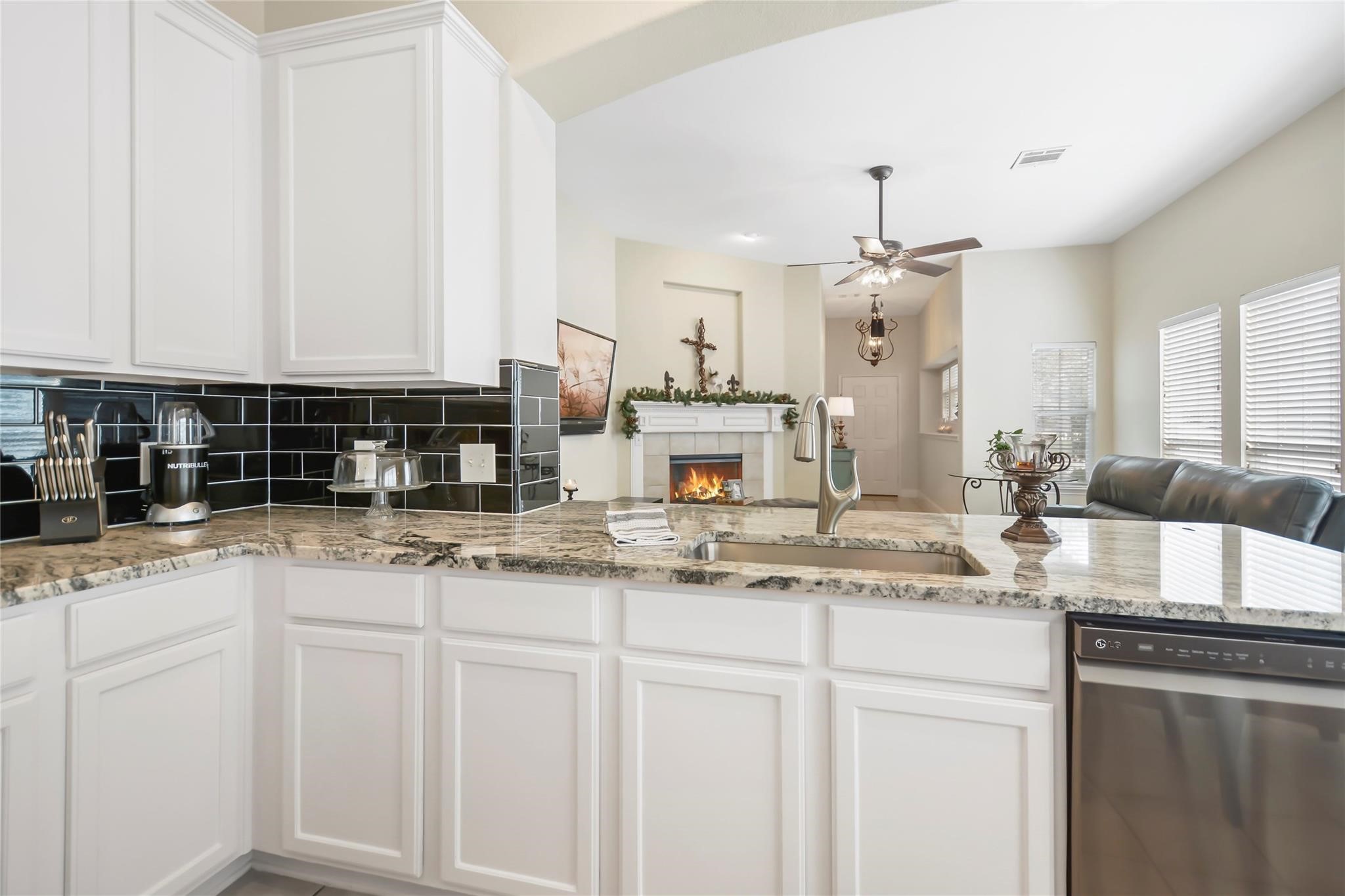1808 Forsythe Drive Savannah TX 76227