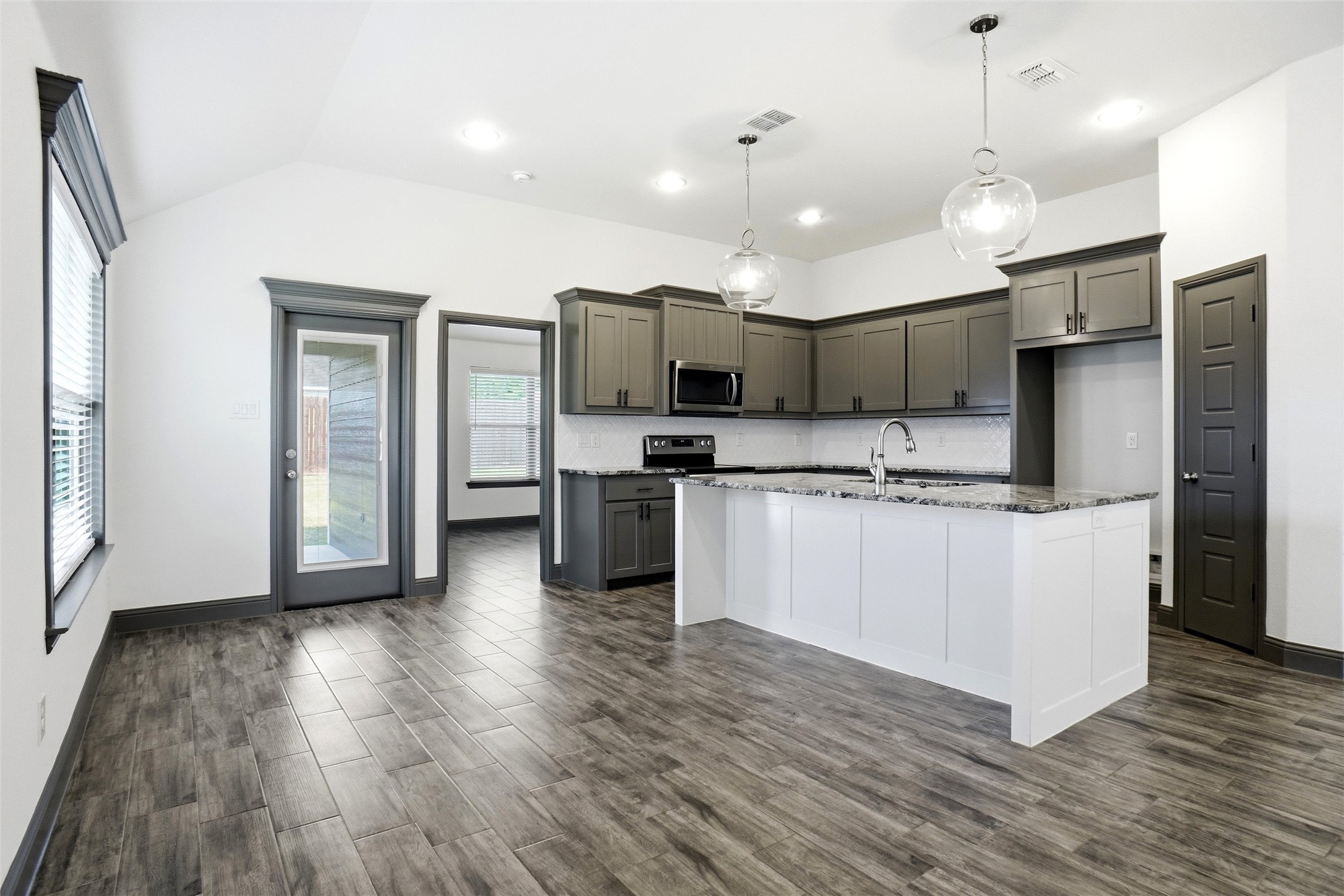 210 Clover Circle Weatherford TX 76086