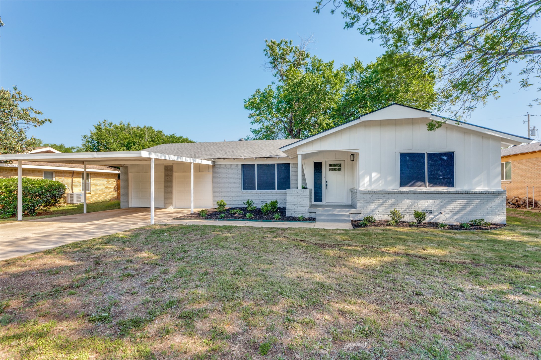 424 Patricia Road Hurst TX 76053