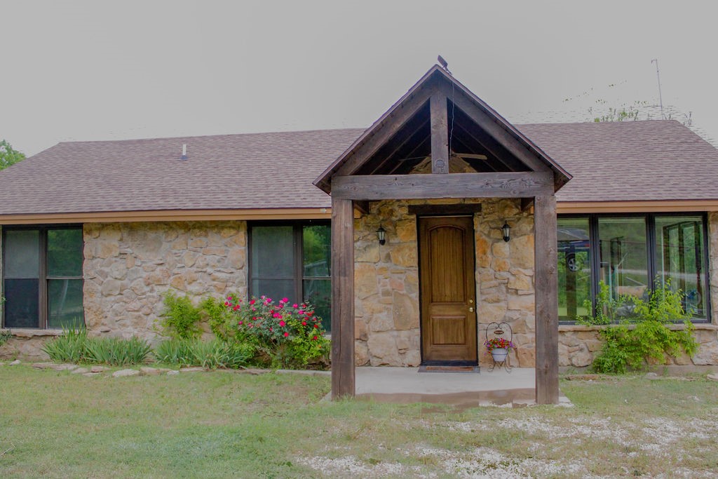 808 N College Street Bryson TX 76427