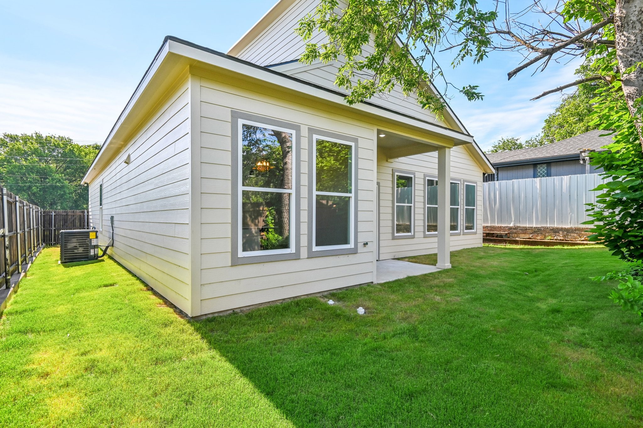 2504 Vaughn Boulevard Fort Worth TX 76105