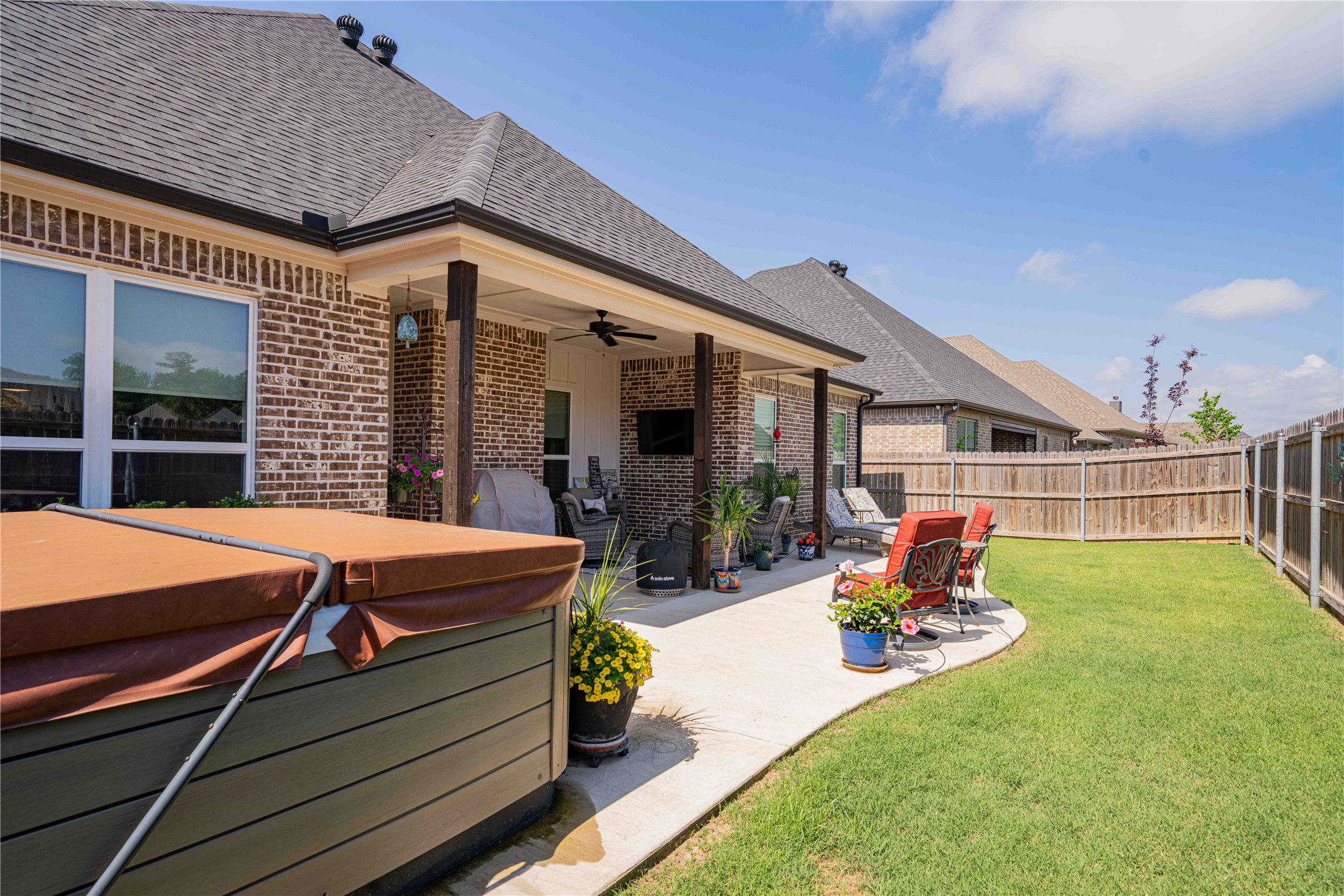 2834 Guinn Farms Tyler TX 75707