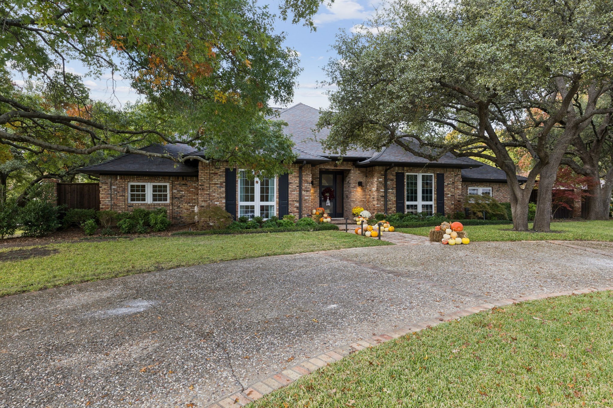 98 W Shore Place Richardson TX 75080