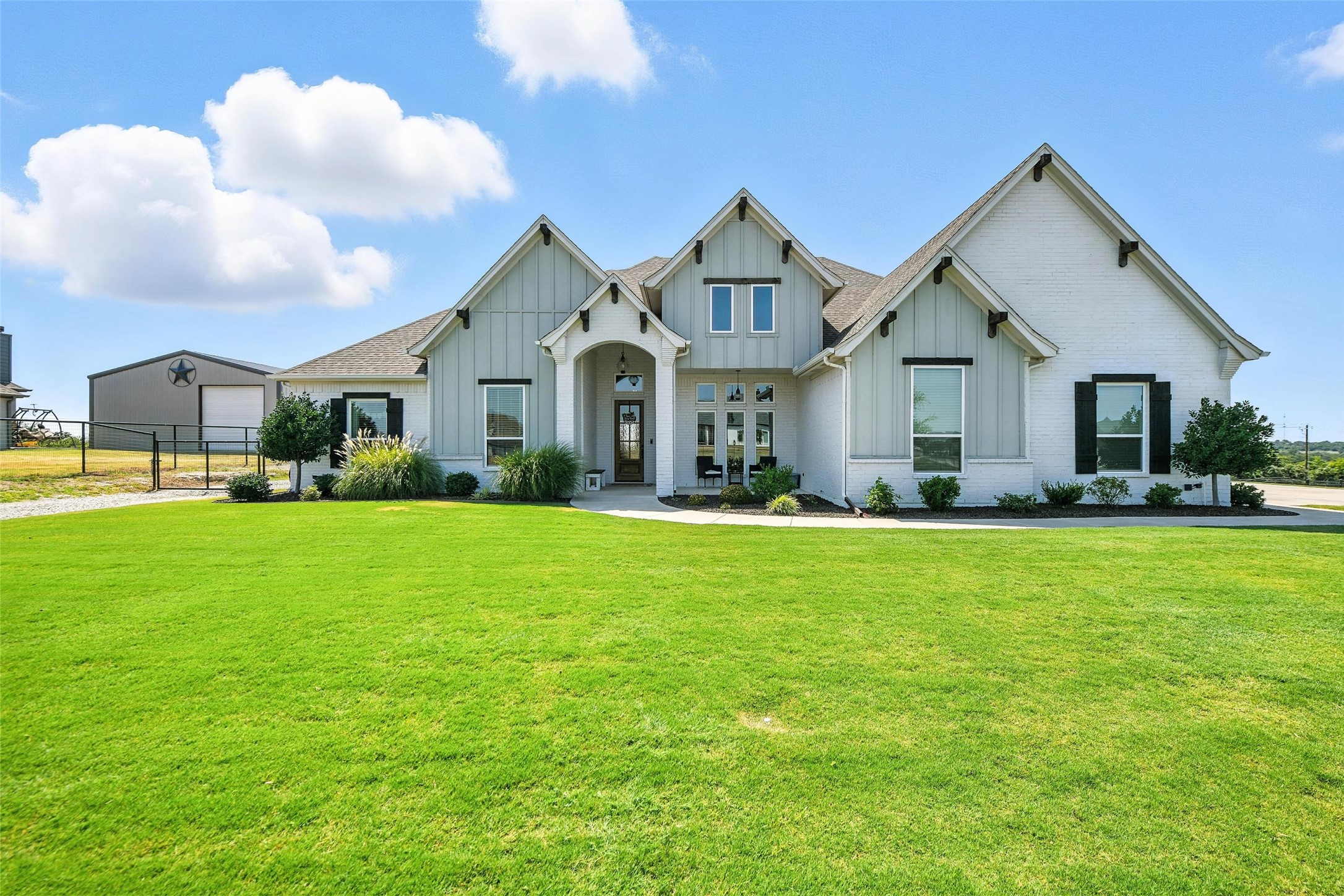 351 Red Bird Drive Springtown TX 76082
