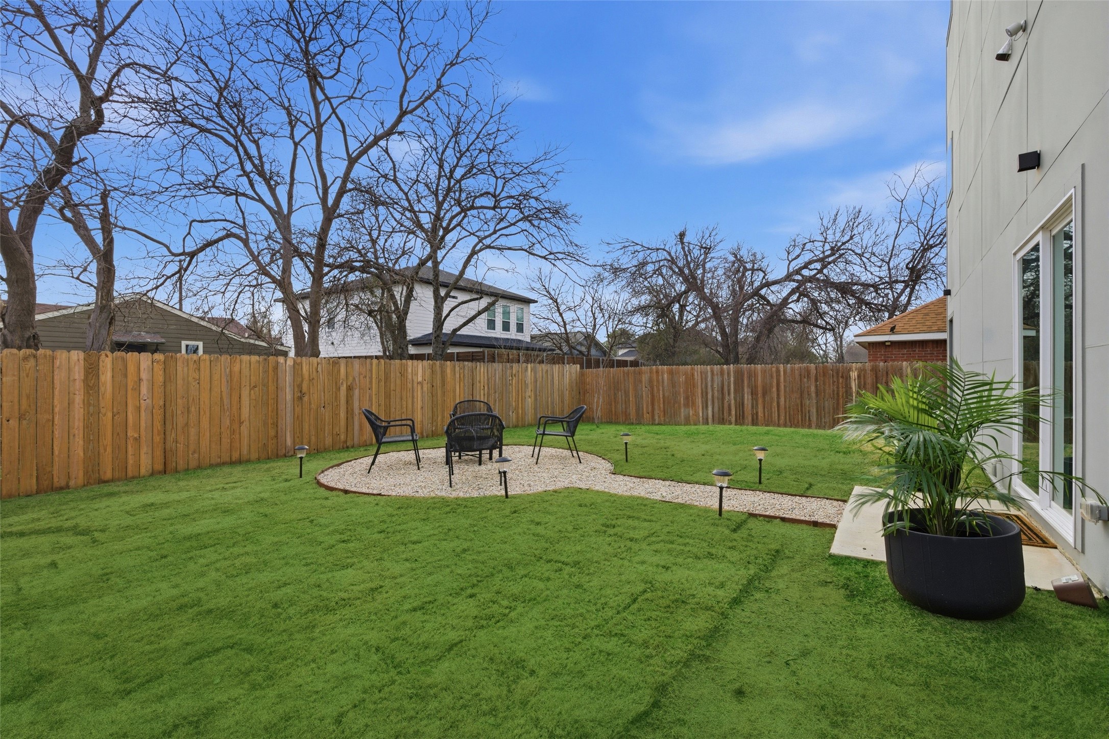 1810 Kraft Street Dallas TX 75212
