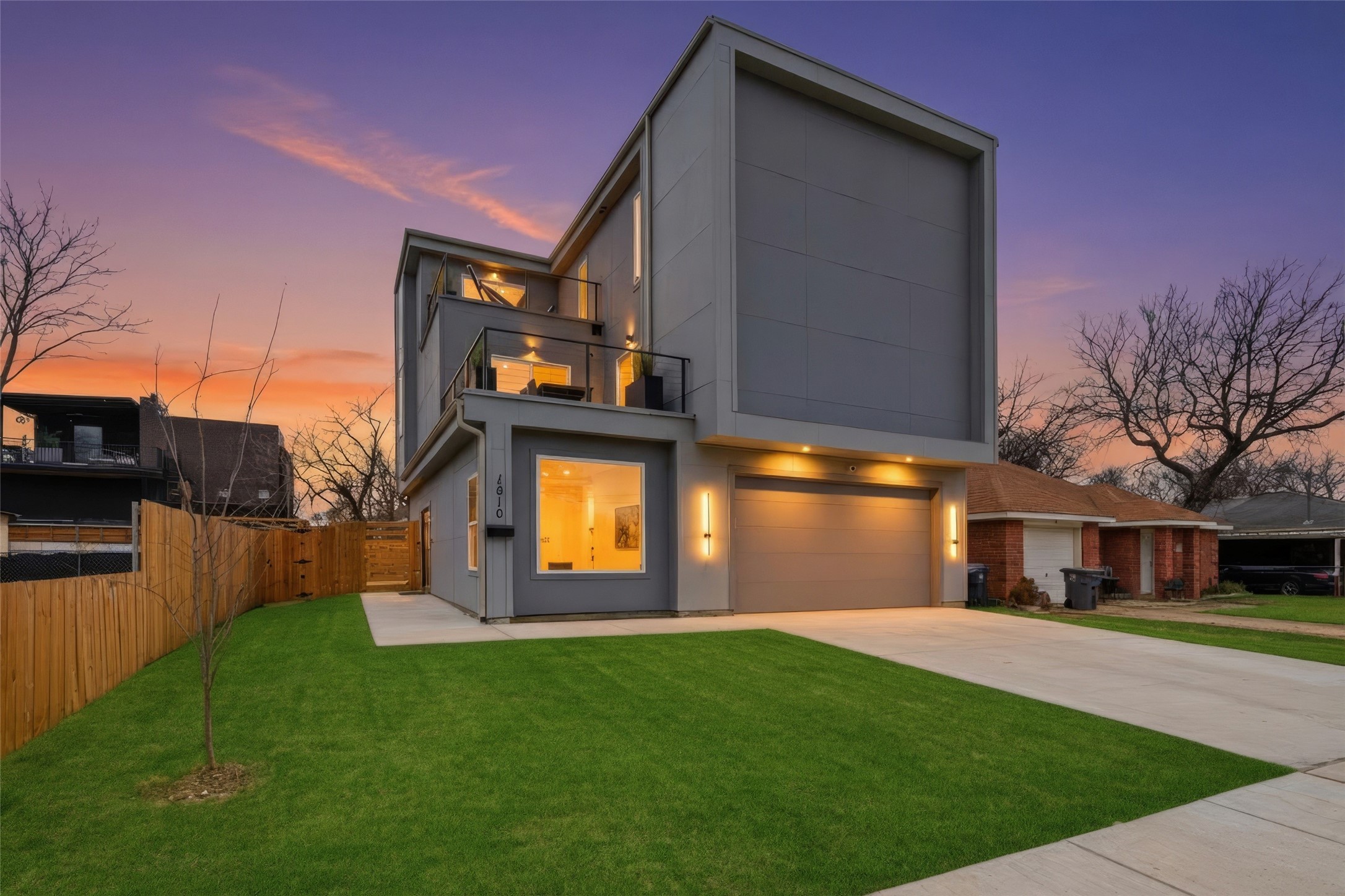 1810 Kraft Street Dallas TX 75212