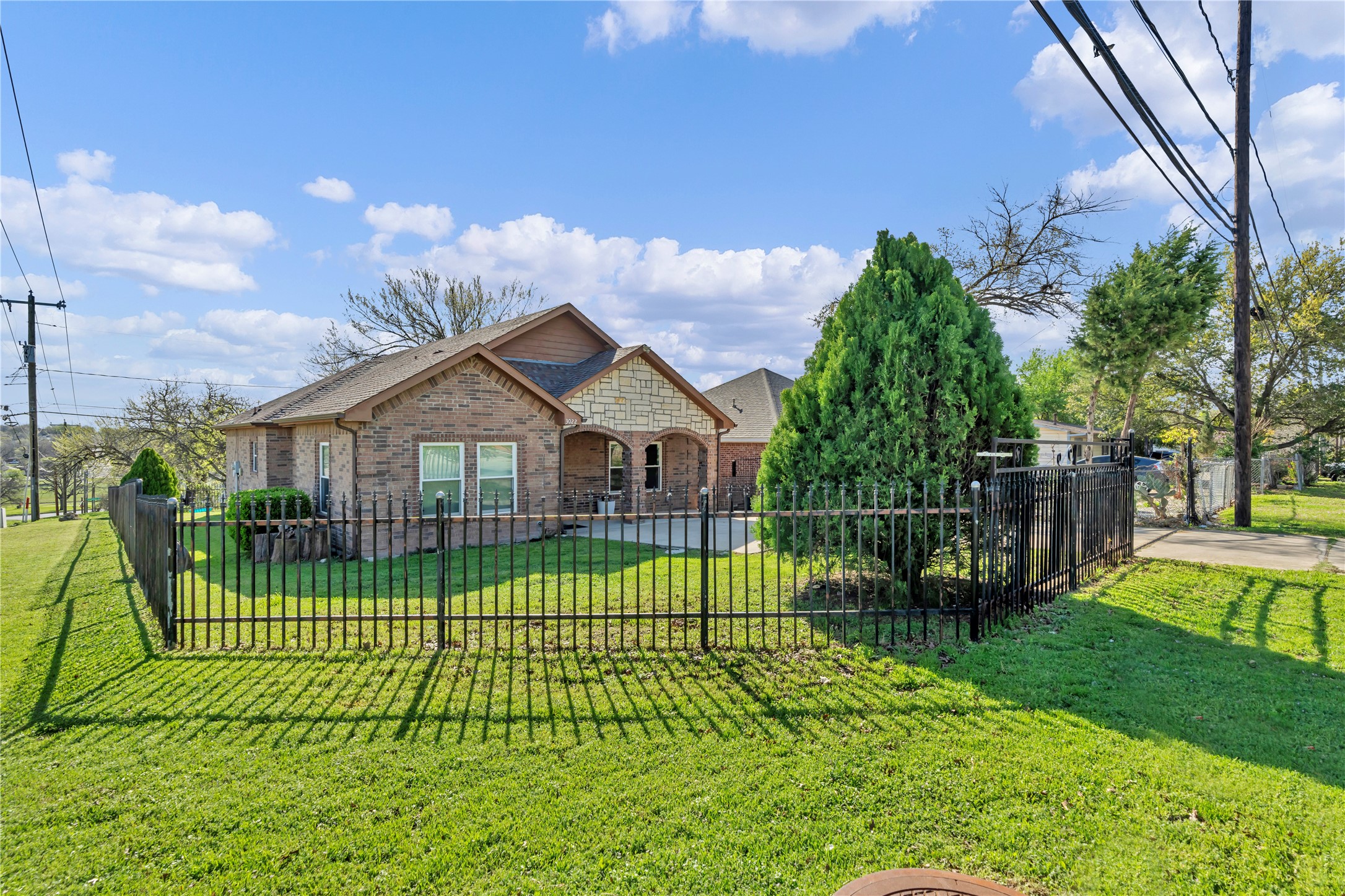 3022 Loving Avenue Fort Worth TX 76106