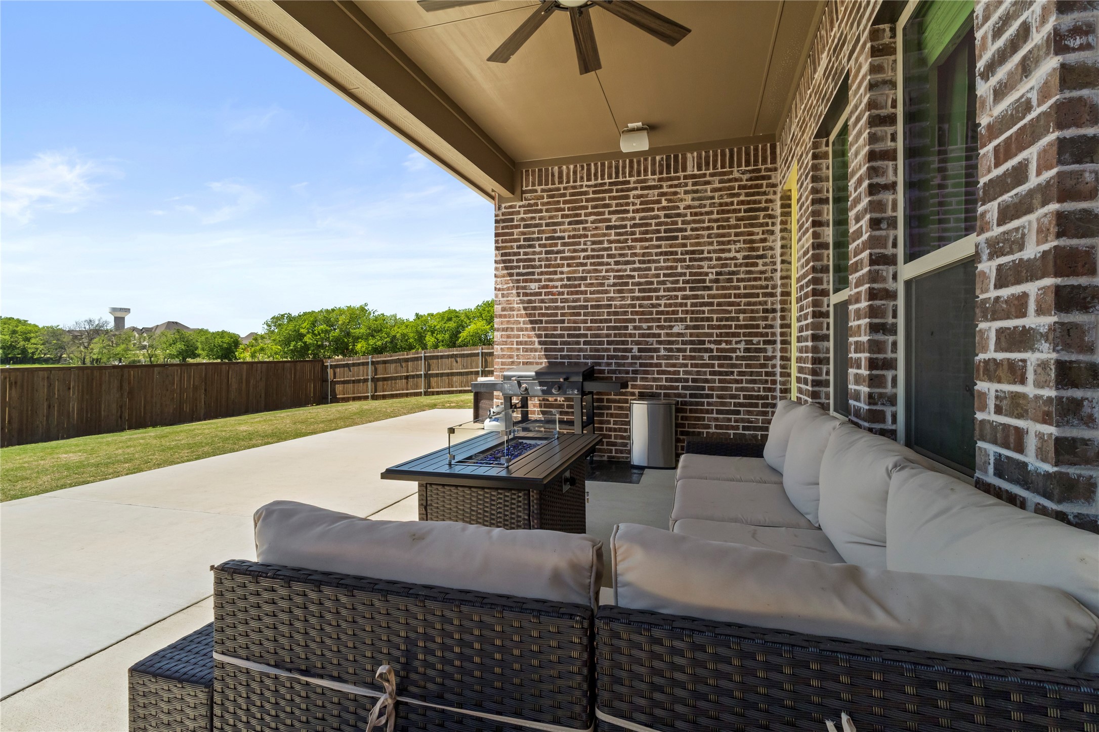 1073 Fleetwood Drive Justin TX 76247