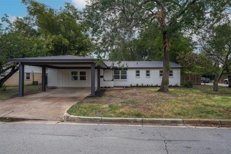 217 Palomino Drive Saginaw TX 76179