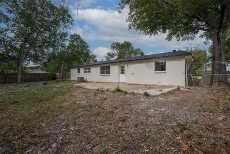 217 Palomino Drive Saginaw TX 76179