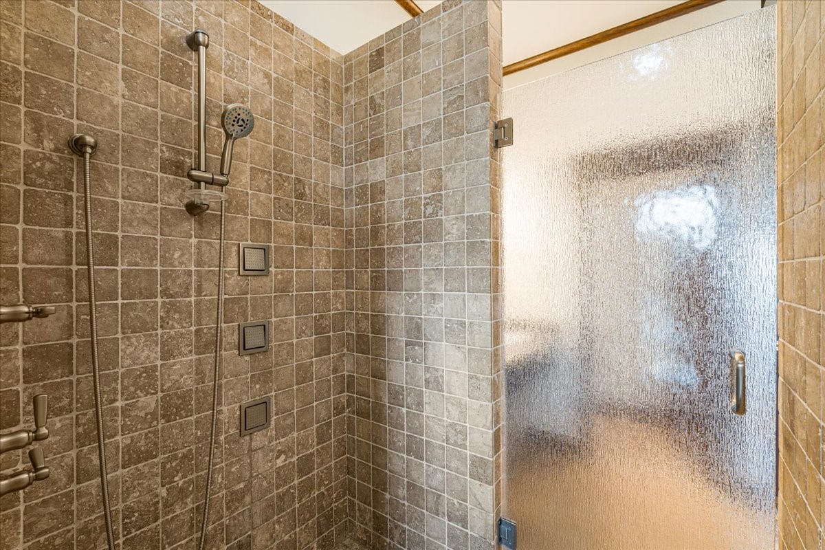 1173 The Shores Drive Corsicana TX 75109