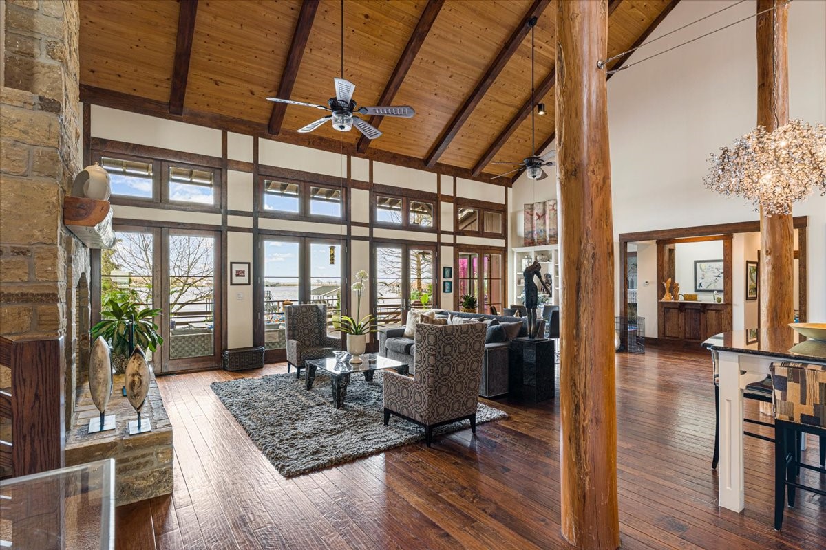 1173 The Shores Drive Corsicana TX 75109