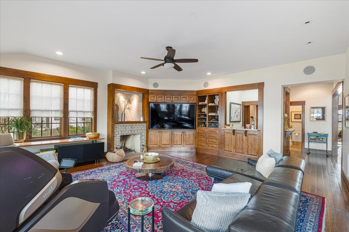 1173 The Shores Drive Corsicana TX 75109