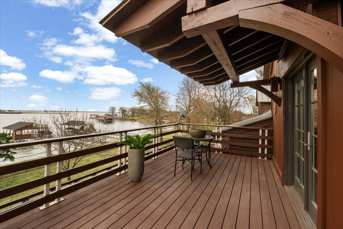 1173 The Shores Drive Corsicana TX 75109
